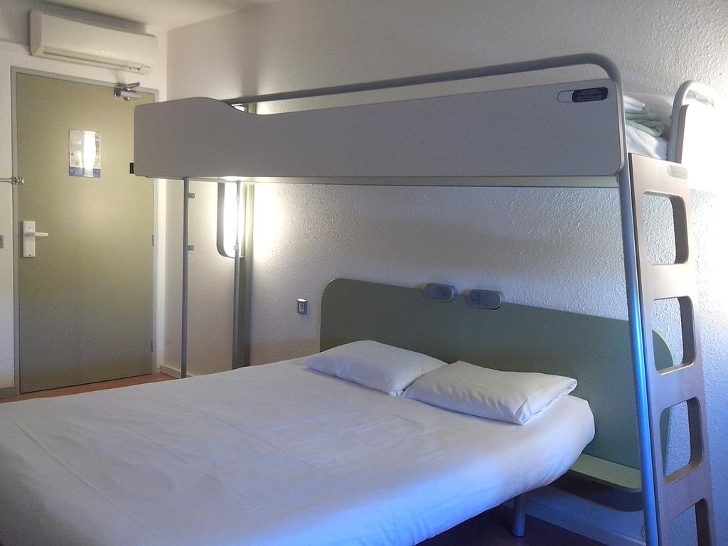 Ibis Budget Poitiers Sud Quarto foto
